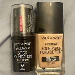 Foundation and contour bundle